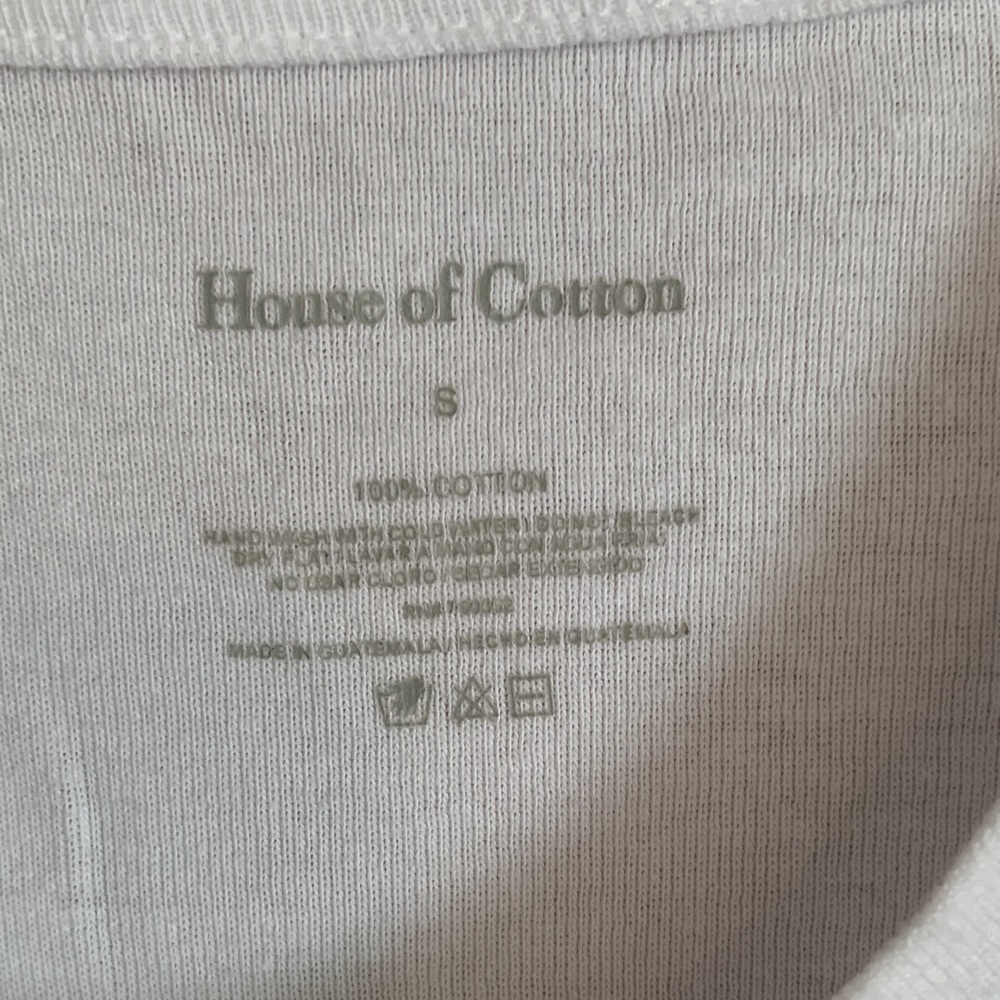 White Cropped Cat Heart T-Shirt Small - Picture 2 of 3